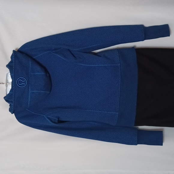 Lululemon Blue Hoodie Scuba Jacket. Size 6 - Picture 11 of 15